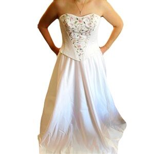 Strapless Floral Wedding Dress in White